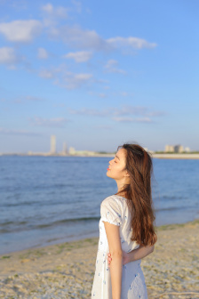 等不及在车里做一次核酸检测